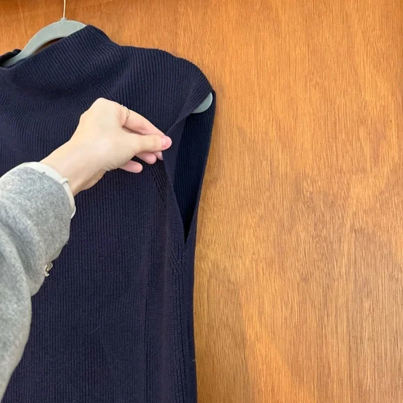 Banana Republic Womens M Long Sweater Vest with Slit Sides Navy Blue - Picture 4 of 10